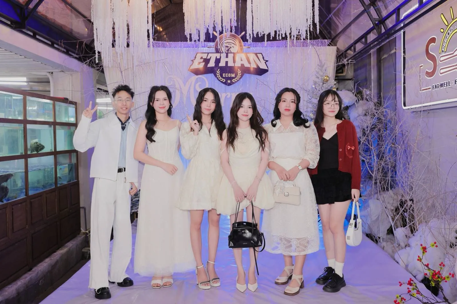 Sân khấu Ethan Christmas Party 2025