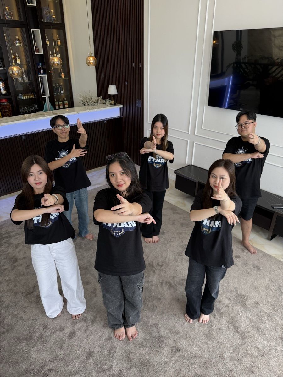 Đội ngũ con người Ethan Ecom